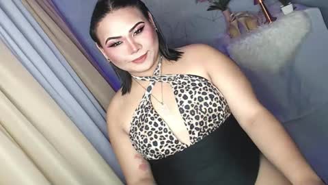 Snapshot of lovely_dale chatting on 10.15.25 Lovely Dale online show from 10.15.25