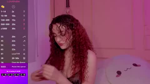 Snapshot of lovely_emma18 chatting on 11.05.25 Emma online show from 11.05.25