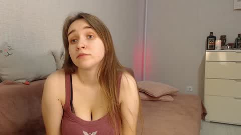 Snapshot of lovely_hayley chatting on 12.20.24 Lovely Hayley online show from 12.20.24