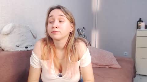 Lovely Hayley online show from 12.01.25