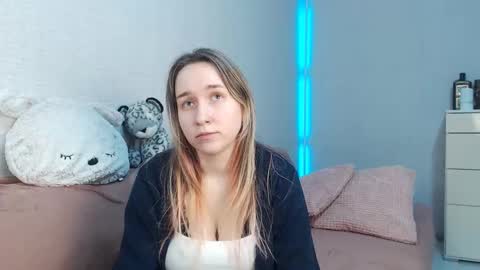 Lovely Hayley online show from 02.09.26