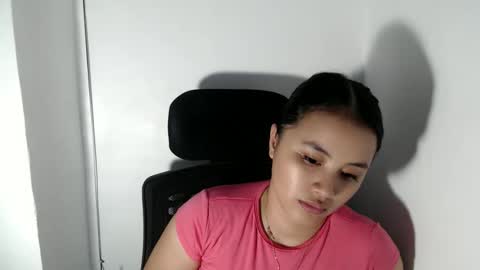 Snapshot of lovely_kiara16 chatting on 05.30.26 Kiara online show from 05.30.26