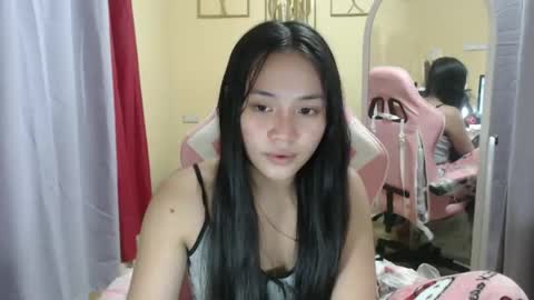 lovely_leah23 online show from 09.08.25