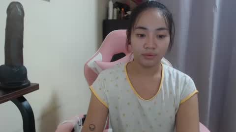lovely_leah23 online show from 11.28.25