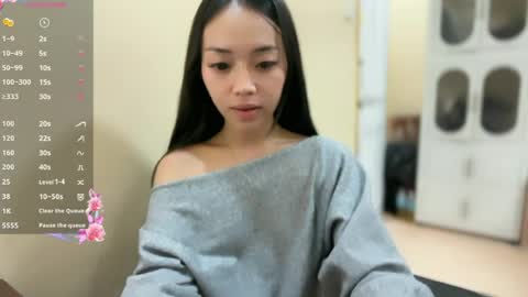 lovely_leah23 online show from 07.06.26