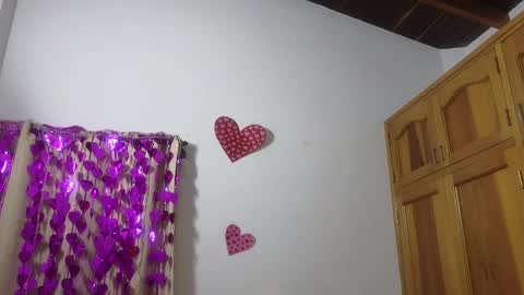 Snapshot of lovely_trix_ chatting on 03.05.25 Trix online show from 03.05.25