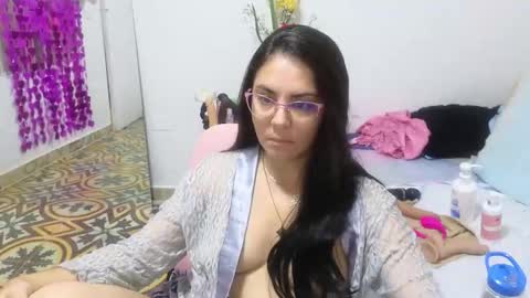 Snapshot of lovely_trix_ chatting on 10.03.25 Trix online show from 10.03.25