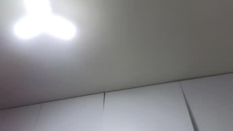 Snapshot of lovely_trix_ chatting on 10.29.25 Trix online show from 10.29.25