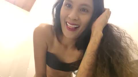 Snapshot of lovelyakeesha chatting on 09.25.25 LovelyAkeesha online show from 09.25.25