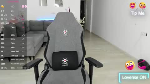 lovelybianca_ online show from 11.05.25