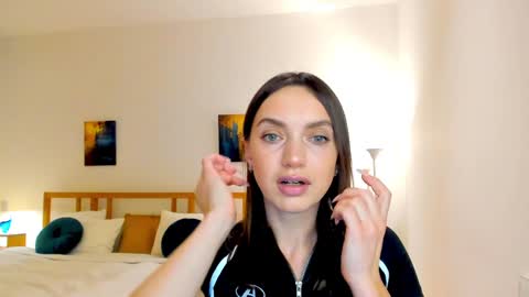 Snapshot of lovelyeemia chatting on 12.07.24 Mia online show from 12.07.24