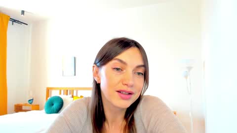 Snapshot of lovelyeemia chatting on 12.09.24 Mia online show from 12.09.24