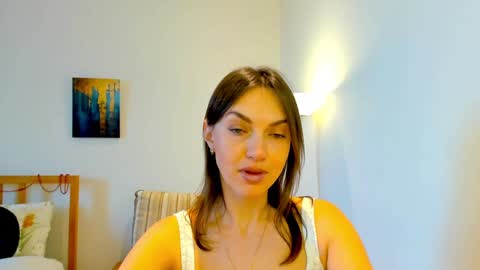 Snapshot of lovelyeemia chatting on 12.23.24 Mia online show from 12.23.24