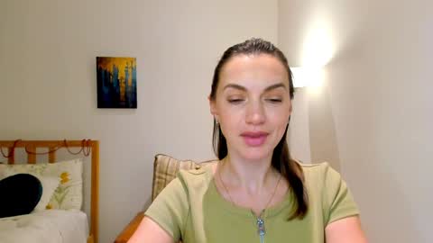 Snapshot of lovelyeemia chatting on 12.24.24 Mia online show from 12.24.24