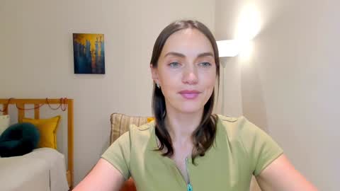 Snapshot of lovelyeemia chatting on 12.29.24 Mia online show from 12.29.24