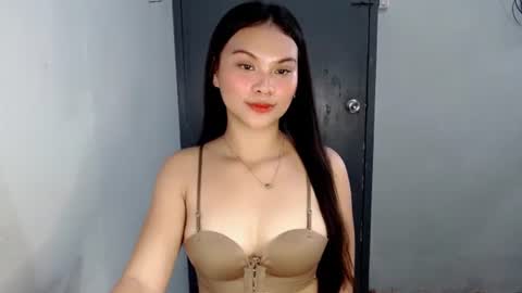 Snapshot of lovelykristelle chatting on 02.21.25 lovelykristelle online show from 02.21.25