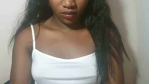 Snapshot of lovelylarra chatting on 02.23.26 lovelylarra online show from 02.23.26