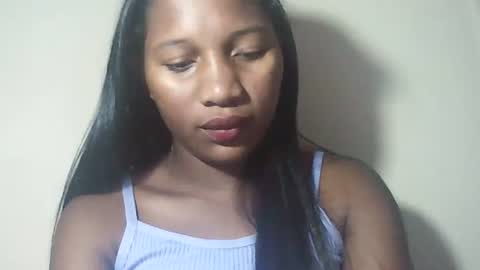 lovelylarra online show from 04.09.26