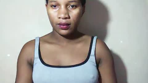 lovelylarra online show from 05.19.26