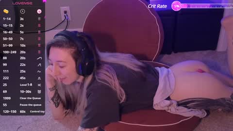 lovelylittlelucyy online show from 12.08.24