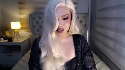 Snapshot of lovelymarie69 chatting on 05.23.26 Rebeca online show from 05.23.26