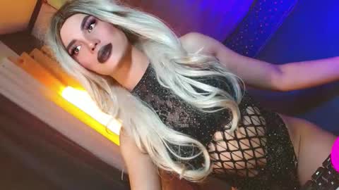 Snapshot of lovelymiss_shyna11 chatting on 05.19.26 lovelymiss_shyna11 online show from 05.19.26