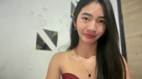 lovelyours_kishia online show from 05.01.26