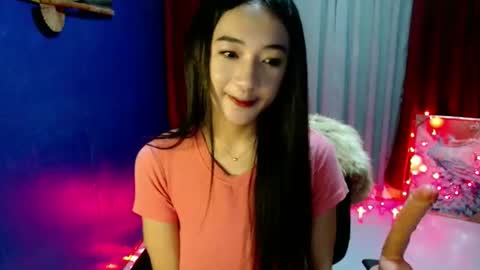 Snapshot of lovelypetite143 chatting on 05.23.26 lovelypetite143 online show from 05.23.26