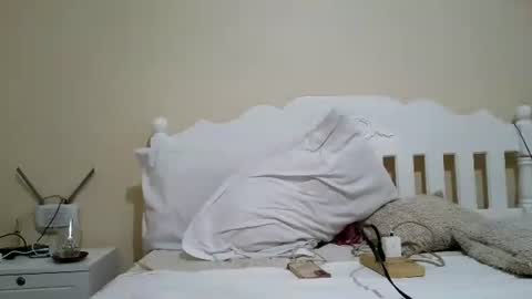 Snapshot of lovelyquey chatting on 12.04.25 Angelquey online show from 12.04.25