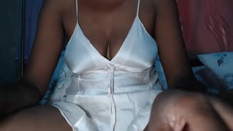 Snapshot of lovelythighs54 chatting on 02.18.25 miss fancy louis online show from 02.18.25