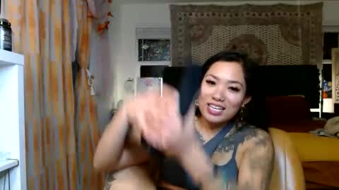 Snapshot of lovelyxmacii chatting on 12.17.25 lovelyxmacii online show from 12.17.25