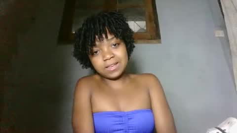 Snapshot of lovemarie08 chatting on 04.05.26 lovemarie08 online show from 04.05.26