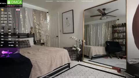 Scarlett online show from 11.20.25