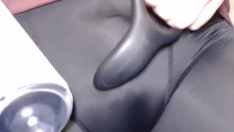 Snapshot of lovensemaxfan chatting on 12.01.24 lovensemaxfan online show from 12.01.24