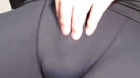 Snapshot of lovensemaxfan chatting on 09.14.25 lovensemaxfan online show from 09.14.25