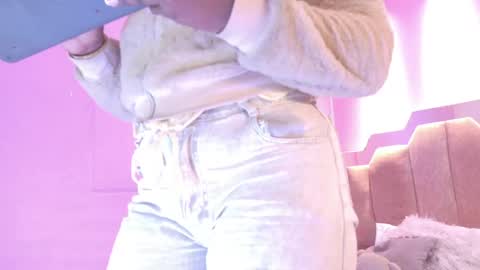 L O V E  online show from 04.24.26