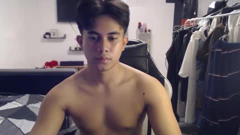 loverboyph04 online show from 09.28.25