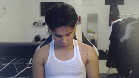 loverboyph04 online show from 12.16.25