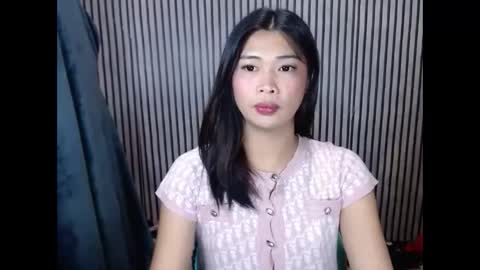 Snapshot of loverph15 chatting on 10.22.25 loverph15 online show from 10.22.25