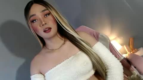 Snapshot of lovers_moon22 chatting on 01.10.25 lovers moon22 online show from 01.10.25