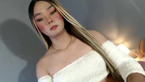 Snapshot of lovers_moon22 chatting on 01.17.25 lovers moon22 online show from 01.17.25