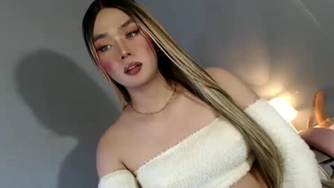 Snapshot of lovers_moon22 chatting on 01.26.25 lovers moon22 online show from 01.26.25