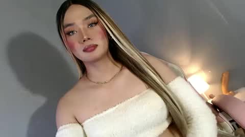 Snapshot of lovers_moon22 chatting on 01.27.25 lovers moon22 online show from 01.27.25