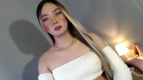 Snapshot of lovers_moon22 chatting on 02.13.25 lovers moon22 online show from 02.13.25