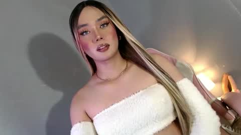 Snapshot of lovers_moon22 chatting on 02.13.25 lovers moon22 online show from 02.13.25