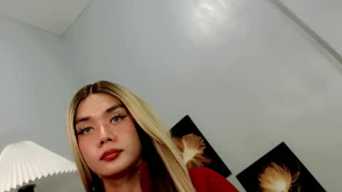 Snapshot of lovers_moon22 chatting on 09.15.25 lovers moon22 online show from 09.15.25