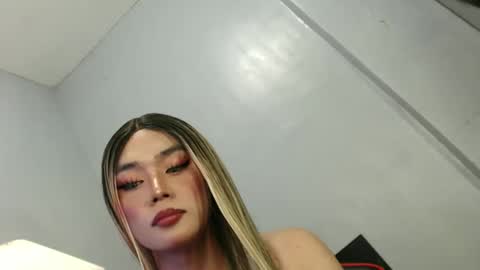 Snapshot of lovers_moon22 chatting on 10.15.25 lovers moon22 online show from 10.15.25