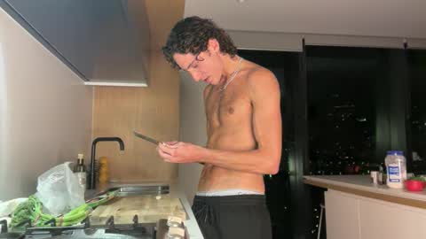 Snapshot of loves_leo chatting on 02.23.26 Leo Loves online show from 02.23.26