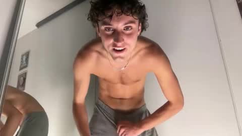 Snapshot of loves_leo chatting on 03.20.26 Leo Loves online show from 03.20.26