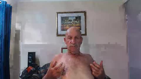 Lovesblackazz online show from 10.28.25